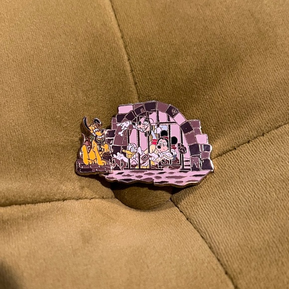 Fab Four Mickey Donald Pluto Goofy Pirates of the Caribbean Disney Pin - Picture 1 of 4